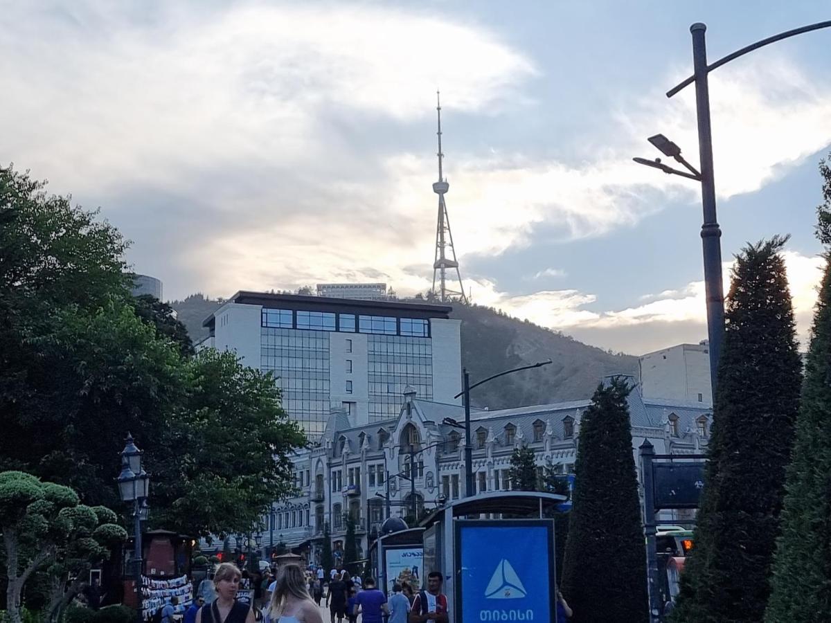 فيلا Old Tbilisi Freedom Square, Tbilisi Площадь Свободы المظهر الخارجي الصورة