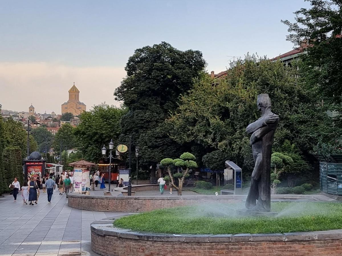 فيلا Old Tbilisi Freedom Square, Tbilisi Площадь Свободы المظهر الخارجي الصورة
